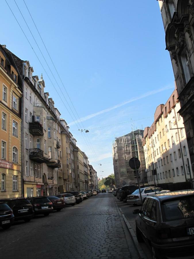 Apartament By The Way Apartman Wrocław Kültér fotó